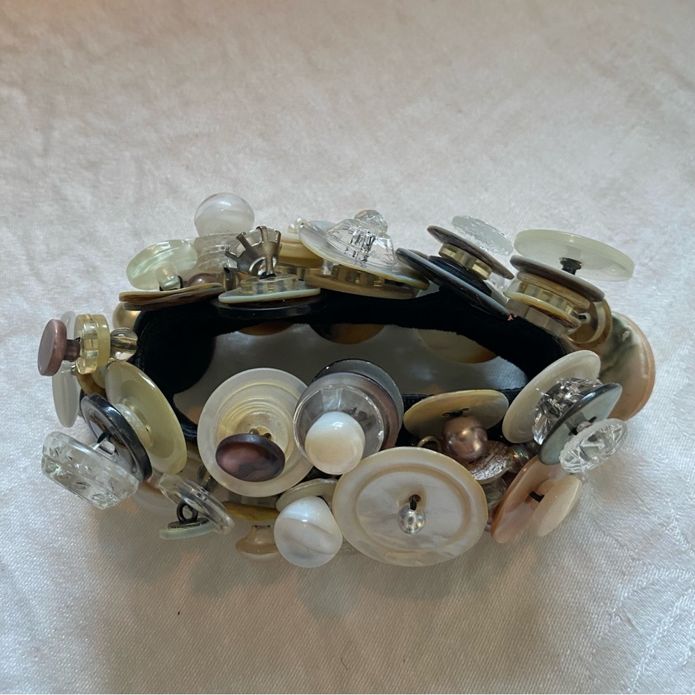 Button Bracelet - Picture 5 of 9